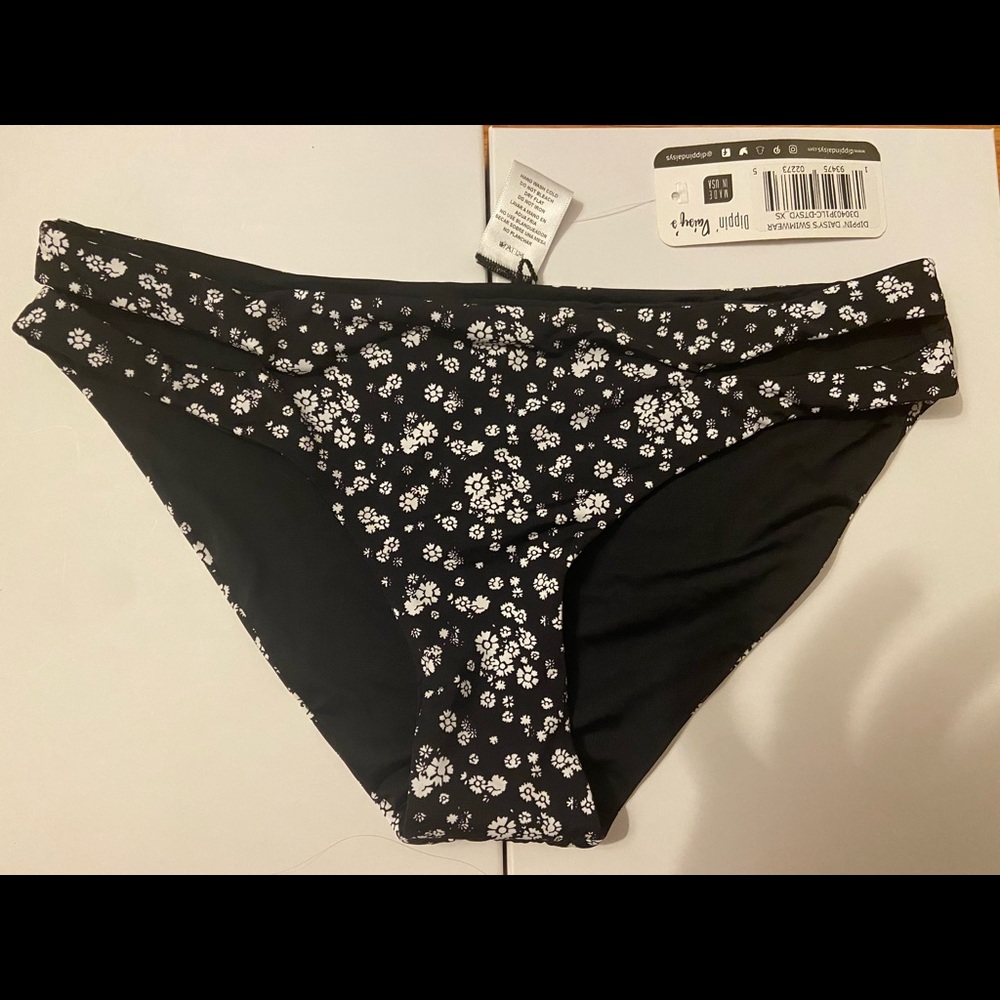 BRAND NEW dippin daisy’s bikini bottom!
